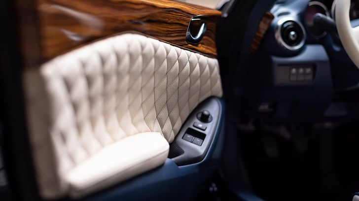 Интерьер лимитированной версии Mazda MX-5