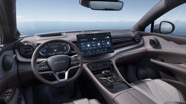 Интерьер BYD Frigate 07