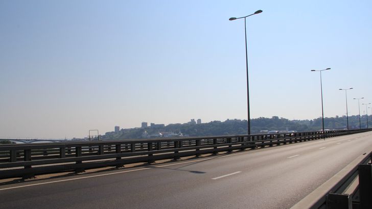 Эксперт Травин рассказал о наказании застрявших под «мостами глупости» автоводителей