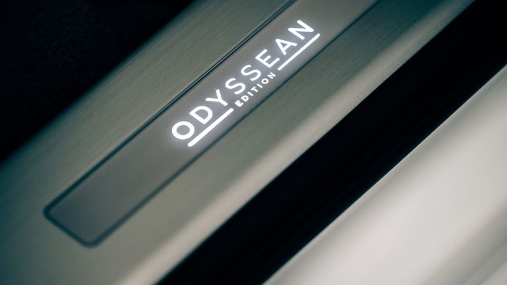 Интерьер Bentley Bentayga Odyssean Edition