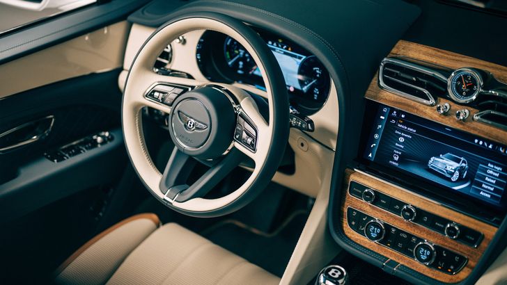 Интерьер Bentley Bentayga Odyssean Edition