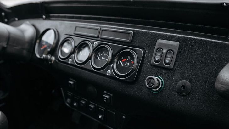 Панель юбилейного УАЗ-469