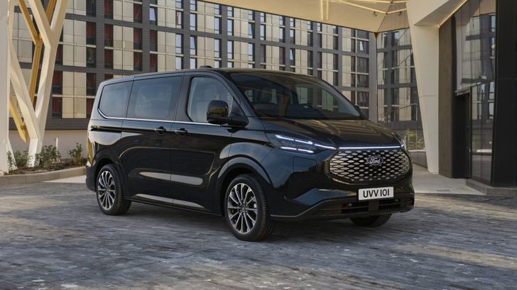 Компания Ford представила новый электрический микроавтобус Ford E-Tourneo Custom