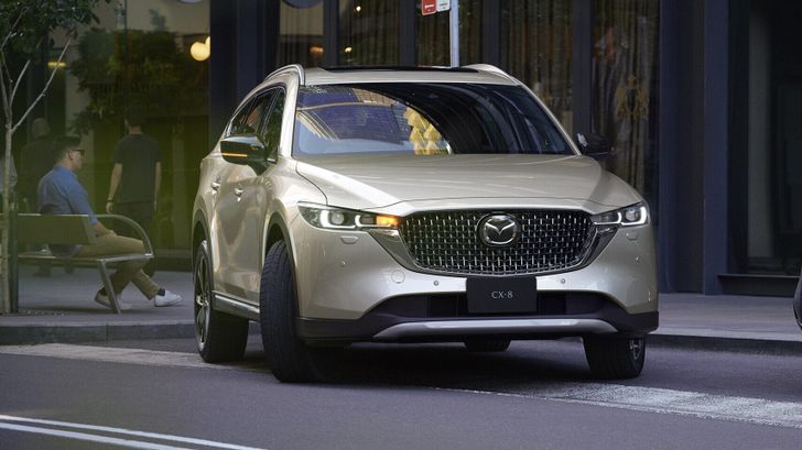 В России начали продавать новые кроссоверы Mazda CX-8: известны цены