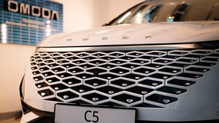 OMODA C5 в автосалоне