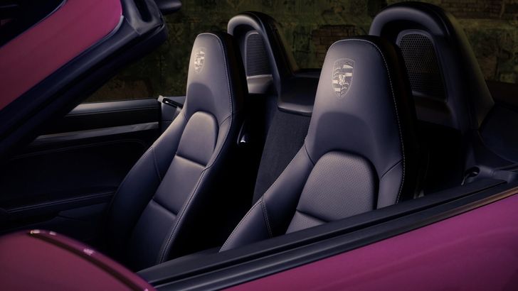 Интерьер новых моделей Porsche 718 Style Edition