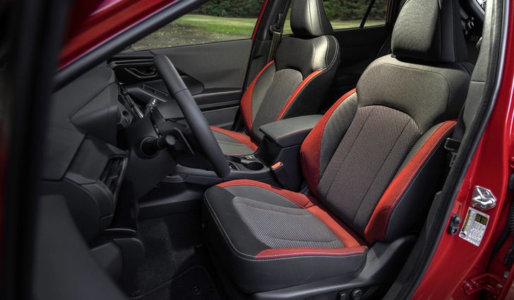 Интерьер Subaru Impreza