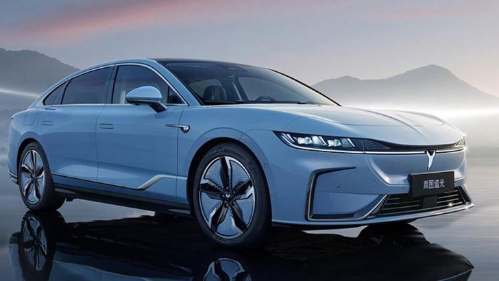 В России появится новый электрический седан Voyah