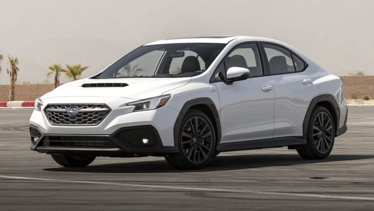 Компания Subaru объявила цены и комплектации седана Subaru WRX 2023 модельного года