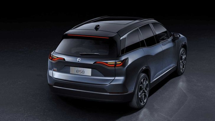 Nio ES8