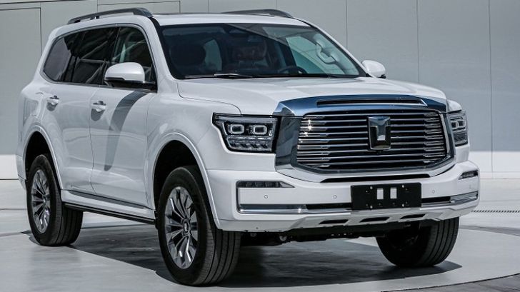 Внедорожник Tank 500, который появится в России, стал подключаемым «гибридом» на родине