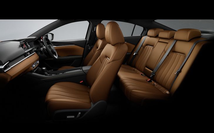 Интерьер обновленной Mazda 6