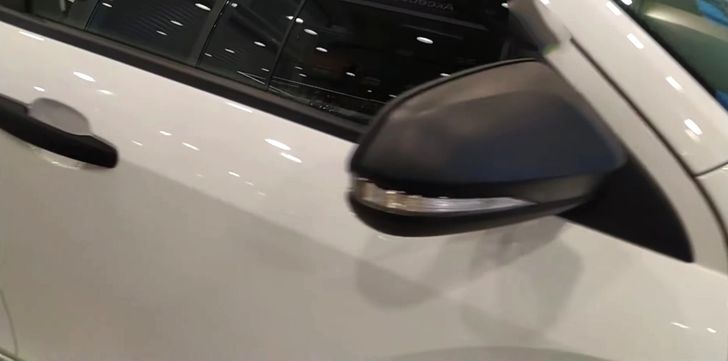 Зеркало тестовой LADA Vesta NG