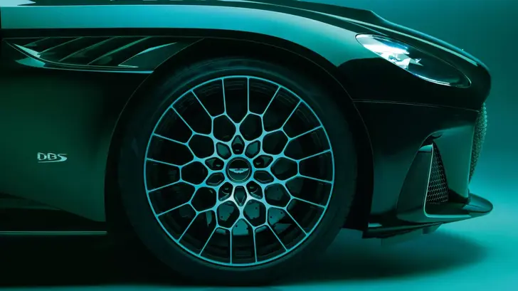 Aston Martin DBS 770 Ultimate