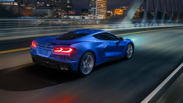 Экстерьер Chevrolet Corvette E-Ray