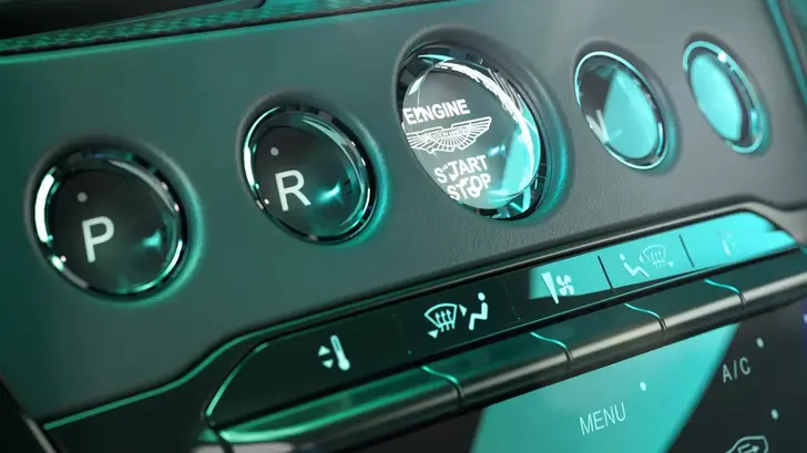 Интерьер Aston Martin DBS 770 Ultimate