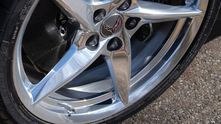 Экстерьер Chevrolet Corvette E-Ray