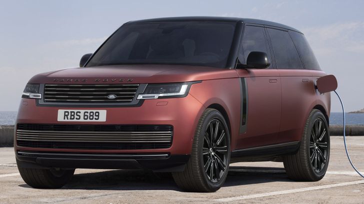 Гибридный внедорожник Range Rover нового поколения провалил лосиный тест