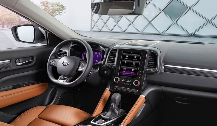 Интерьер Samsung QM6