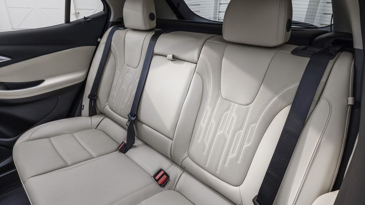 Салон Buick Encore GX 2024