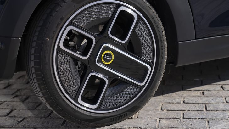 MINI Cooper SE Convertible