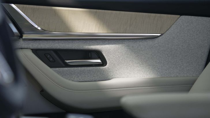 Интерьер Mazda CX-90