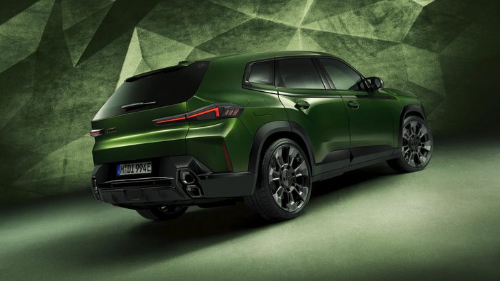 BMW XM в новом оттенке