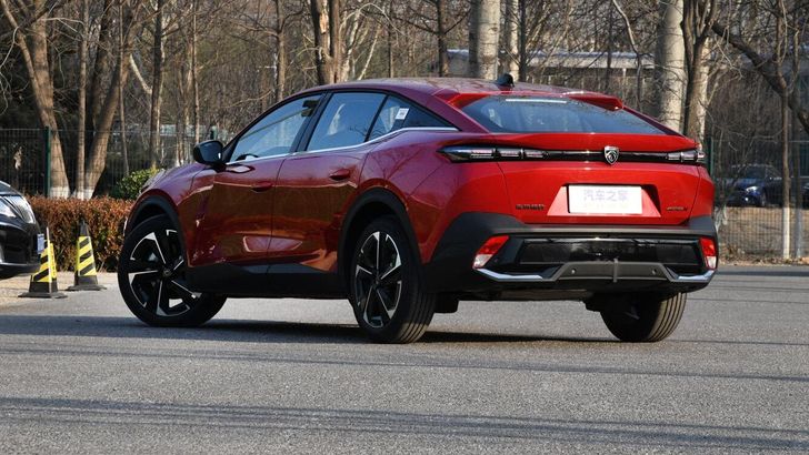 Peugeot 408Х для Китая