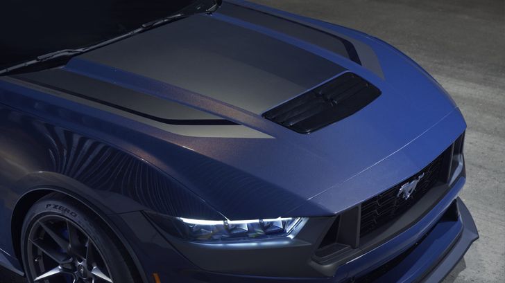 Ford Mustang Dark Horse