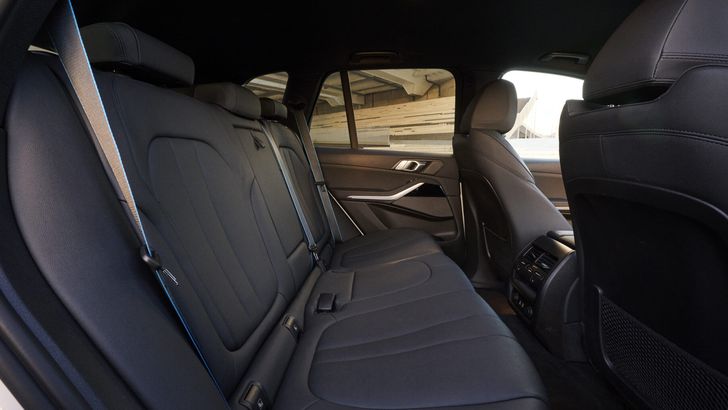 Салон BMW iX5 Hydrogen