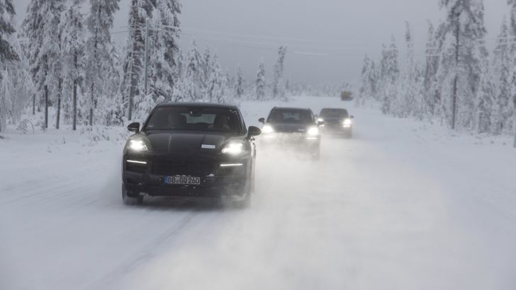 Испытания обновленного Porsche Cayenne