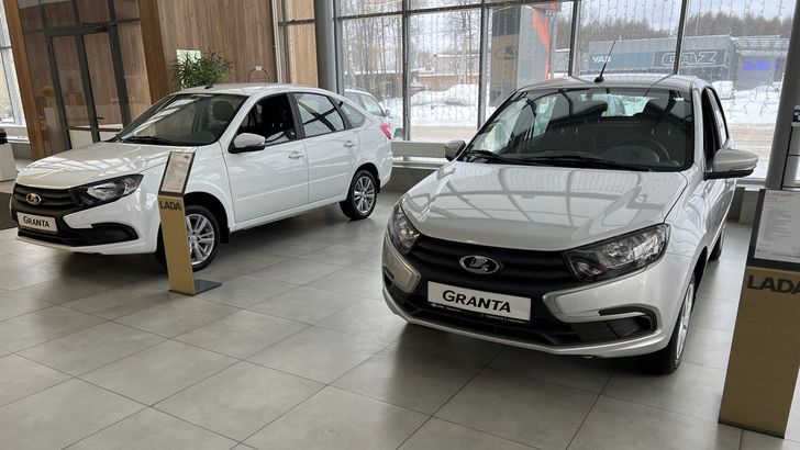 Соцсети: с 1 марта ожидается новое повышение цен на автомобили LADA