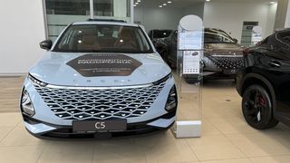 Автосалон Omoda