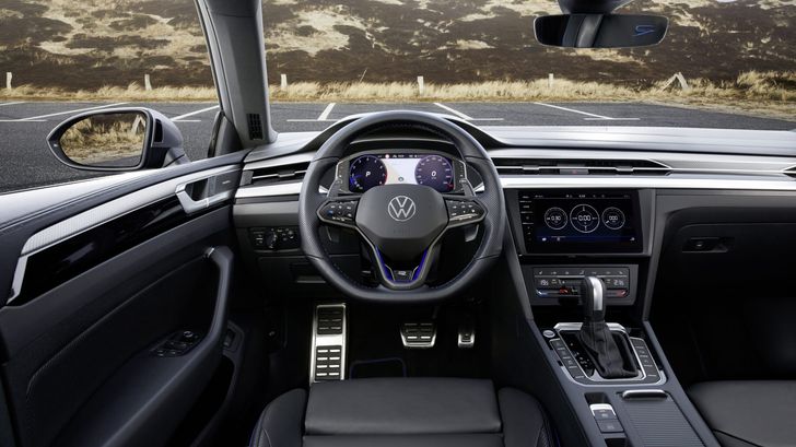 Интерьер Volkswagen Arteon R