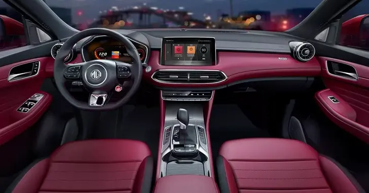 Интерьер MG HS