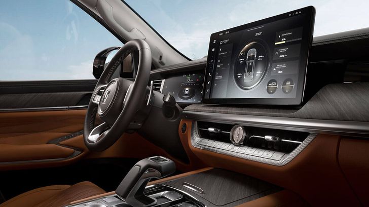 Интерьер Tank 500