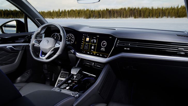 Интерьер обновленного Volkswagen Touareg