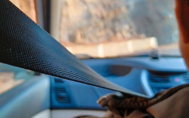 Названы секретные функции автомобилей, о которых могут не знать водители. Эксперт все рассказал