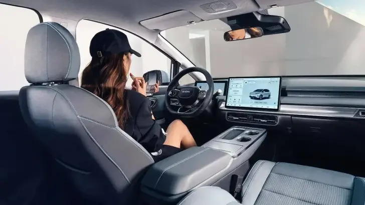 Салон AION Y Younger