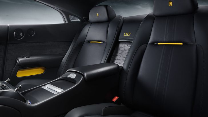 Салон Rolls-Royce Black Badge Wraith Black Arrow