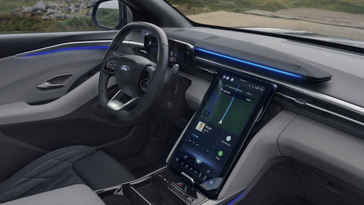 Интерьер Ford Explorer EV