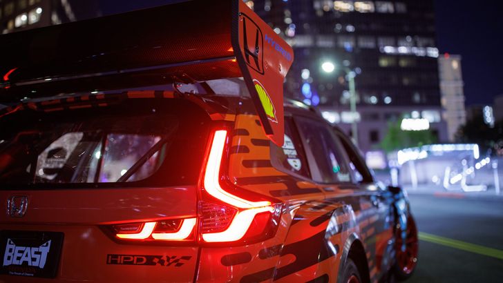 Honda CR-V Hybrid Racer