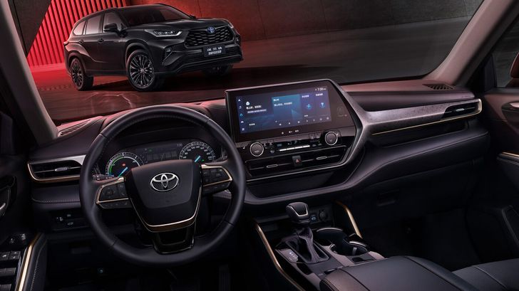 Интерьер Toyota Highlander Cavalier