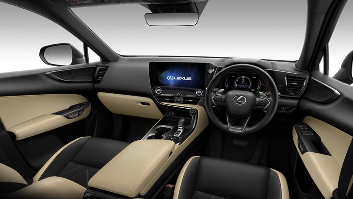 Cалон обновленного Lexus NX