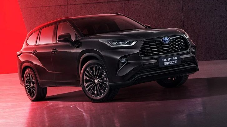 Кроссовер Toyota Highlander в Китае получил новую спецверсию с заводским антихромом