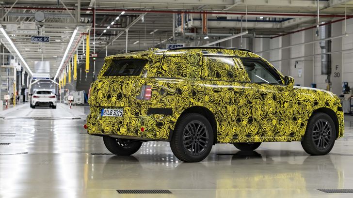 Новый электрический MINI Countryman в камуфляже