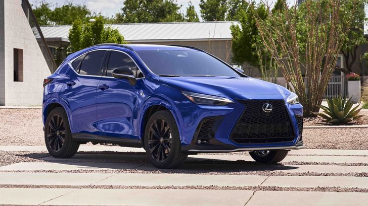 Lexus представил обновленный кроссовер NX