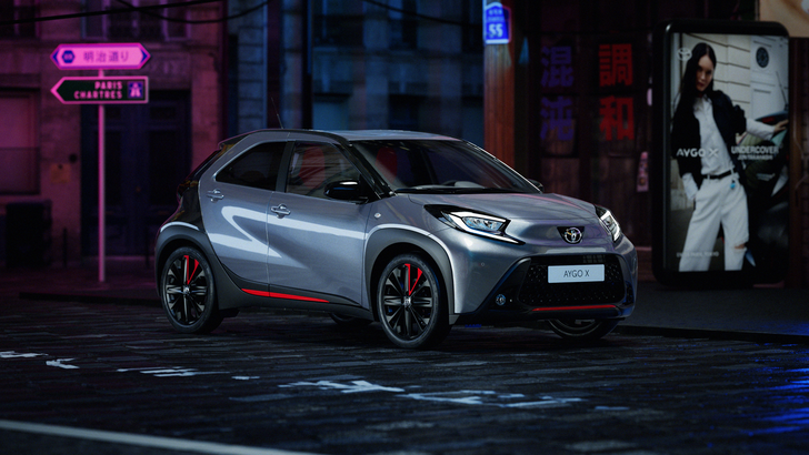 На неделе моды в Париже представили дизайнерский Toyota Aygo X UNDERCOVER