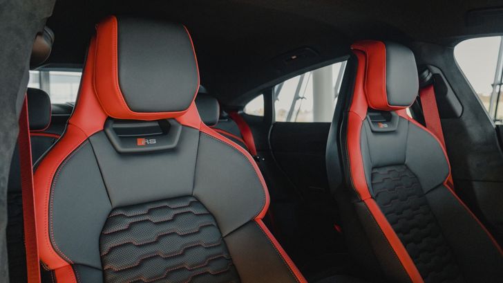 Интерьер Audi RS e-tron GT project_513/2