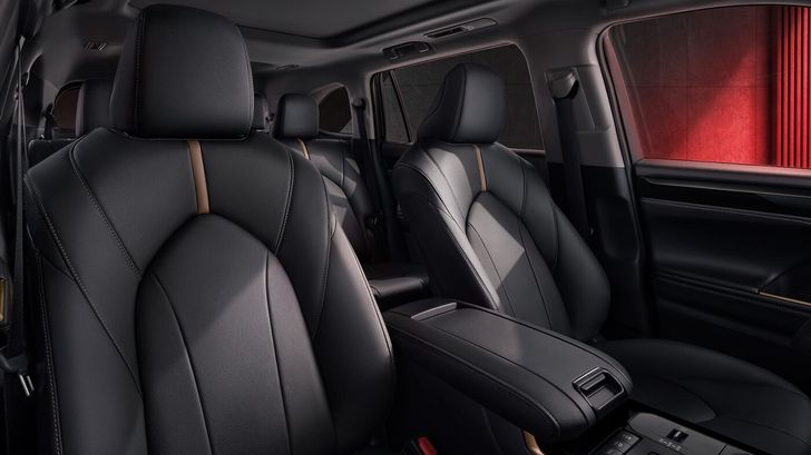 Интерьер Toyota Highlander Cavalier